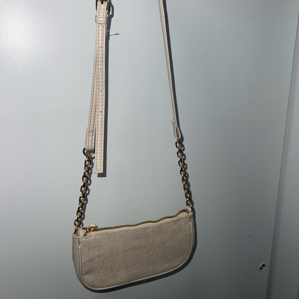 Elegant Cream Crossbody/Shoulder Bag with Gold Chain